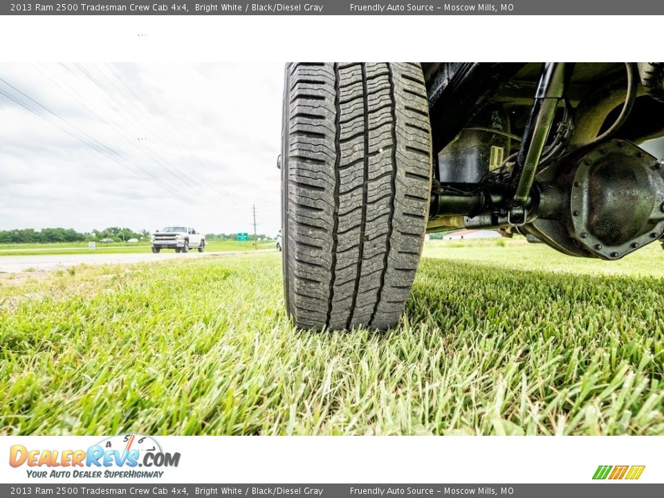 2013 Ram 2500 Tradesman Crew Cab 4x4 Bright White / Black/Diesel Gray Photo #14