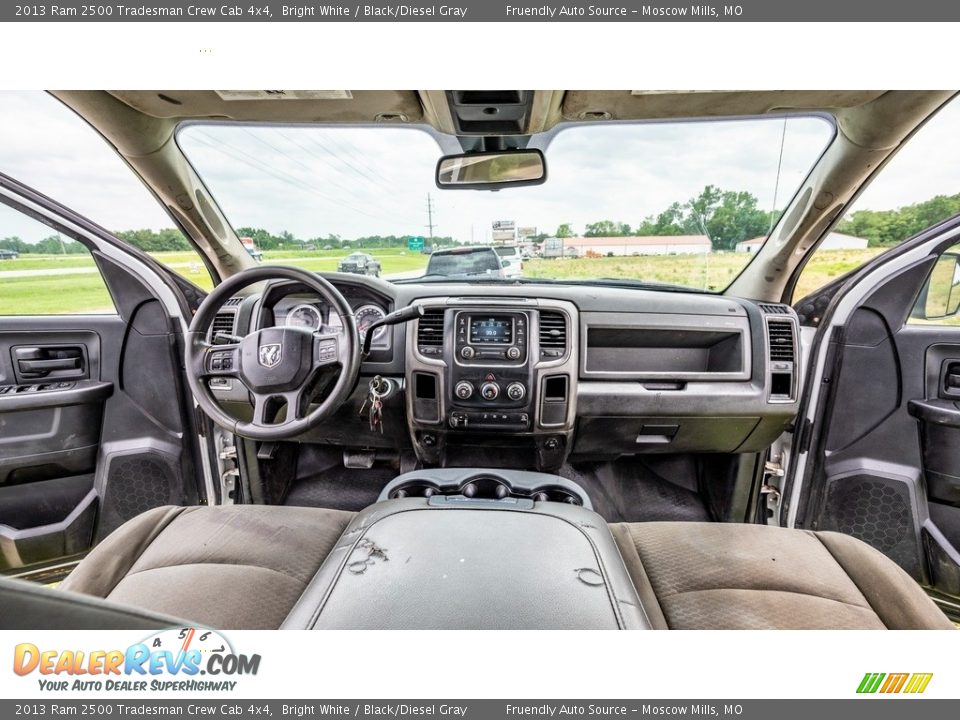 2013 Ram 2500 Tradesman Crew Cab 4x4 Bright White / Black/Diesel Gray Photo #26