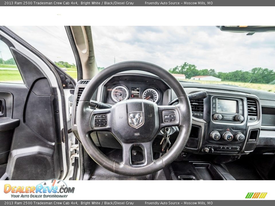 2013 Ram 2500 Tradesman Crew Cab 4x4 Bright White / Black/Diesel Gray Photo #27