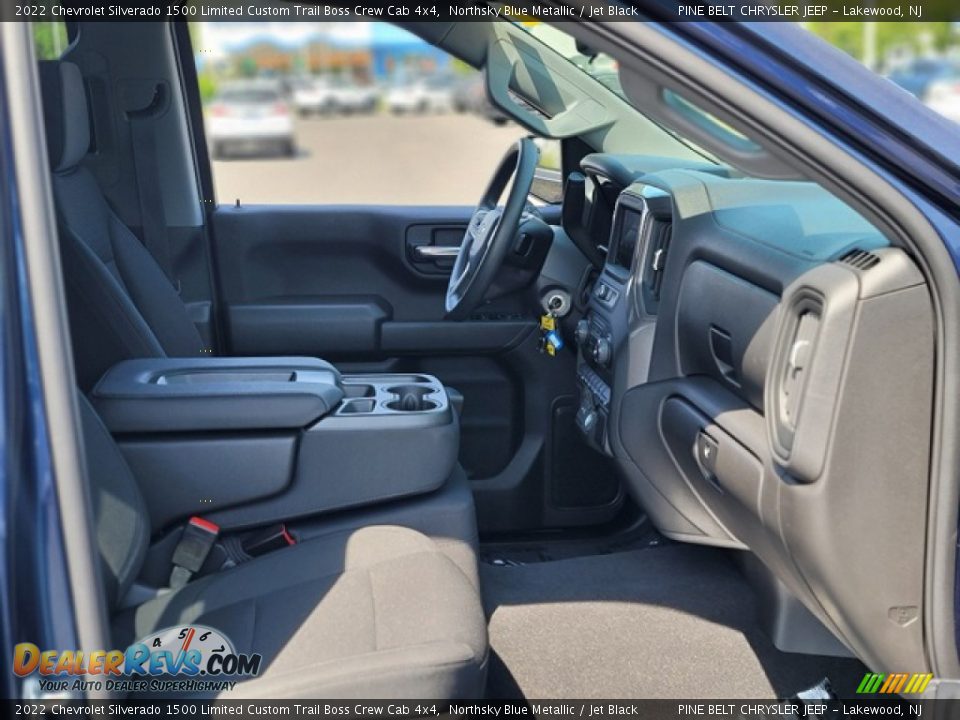 Front Seat of 2022 Chevrolet Silverado 1500 Limited Custom Trail Boss Crew Cab 4x4 Photo #29