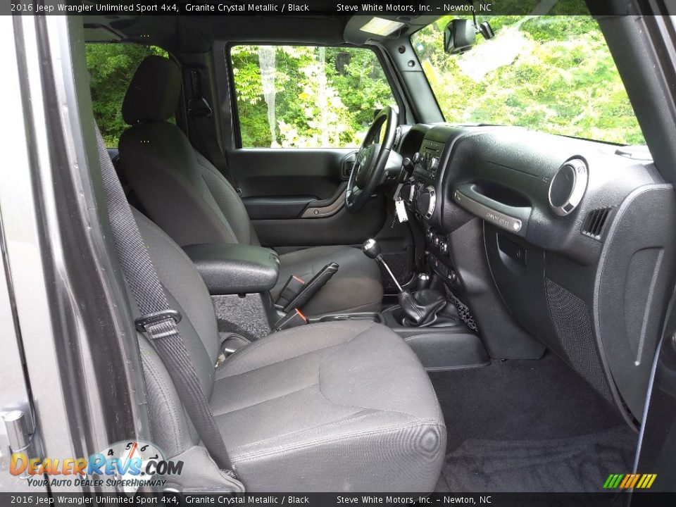 2016 Jeep Wrangler Unlimited Sport 4x4 Granite Crystal Metallic / Black Photo #16