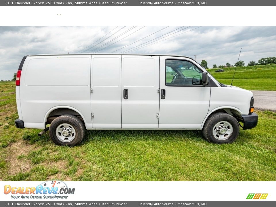 2011 Chevrolet Express 2500 Work Van Summit White / Medium Pewter Photo #2