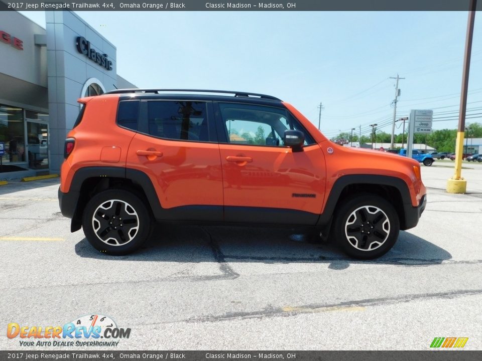 2017 Jeep Renegade Trailhawk 4x4 Omaha Orange / Black Photo #2
