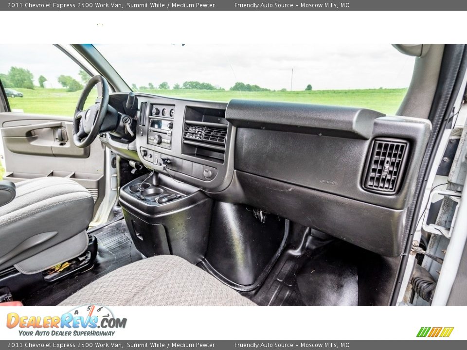 2011 Chevrolet Express 2500 Work Van Summit White / Medium Pewter Photo #15