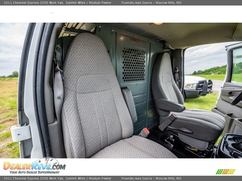 2011 Chevrolet Express 2500 Work Van Summit White / Medium Pewter Photo #18