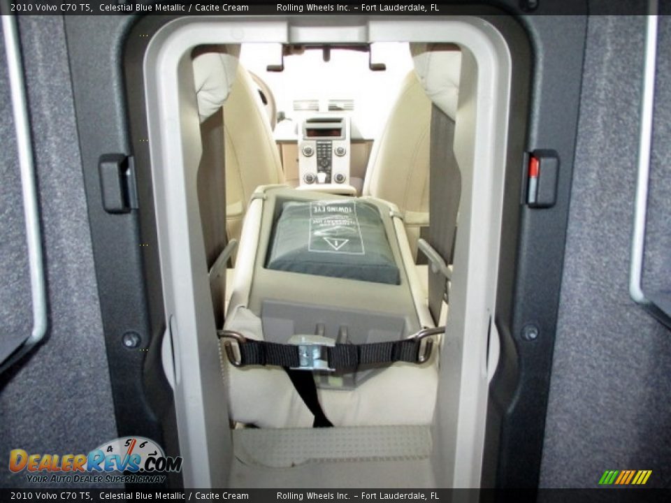2010 Volvo C70 T5 Celestial Blue Metallic / Cacite Cream Photo #26