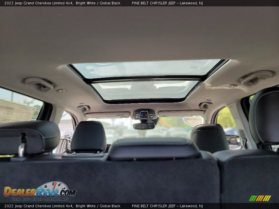 2022 Jeep Grand Cherokee Limited 4x4 Bright White / Global Black Photo #6
