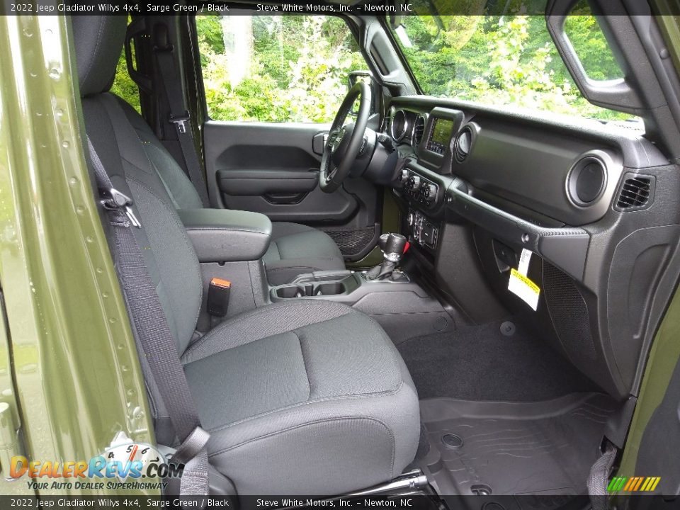 Front Seat of 2022 Jeep Gladiator Willys 4x4 Photo #15