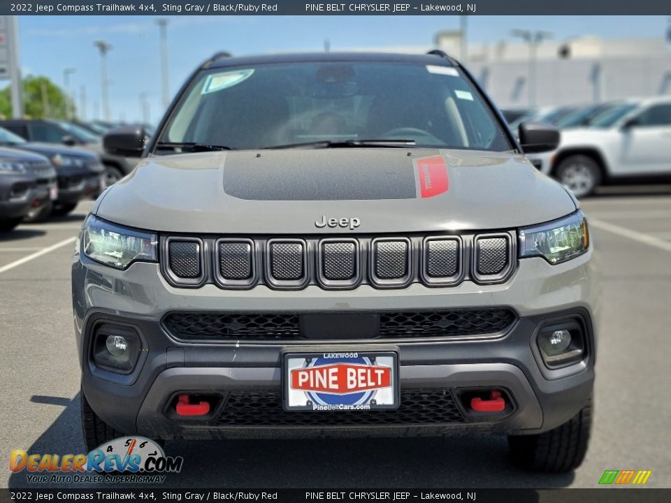 2022 Jeep Compass Trailhawk 4x4 Sting Gray / Black/Ruby Red Photo #2