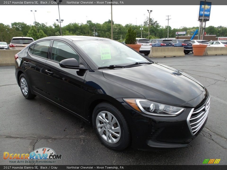 2017 Hyundai Elantra SE Black / Gray Photo #10