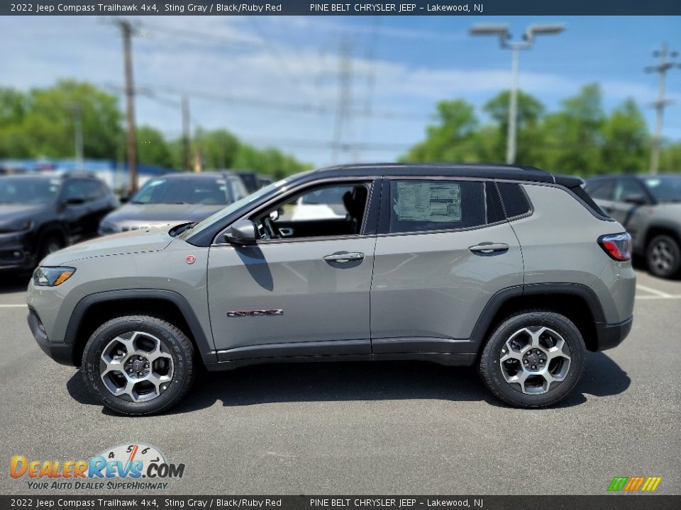 2022 Jeep Compass Trailhawk 4x4 Sting Gray / Black/Ruby Red Photo #3