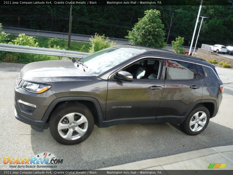 2021 Jeep Compass Latitude 4x4 Granite Crystal Metallic / Black Photo #12