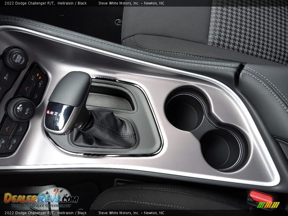 2022 Dodge Challenger R/T Shifter Photo #26