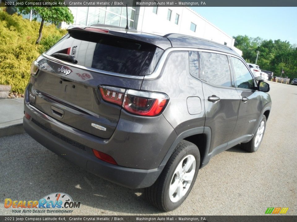 2021 Jeep Compass Latitude 4x4 Granite Crystal Metallic / Black Photo #14