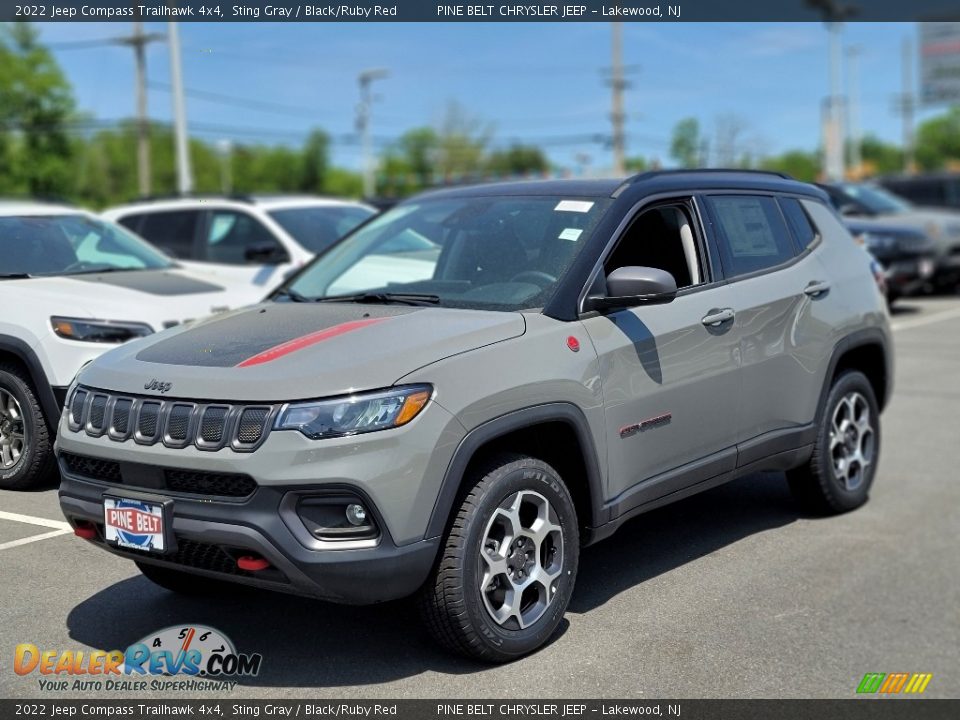 Front 3/4 View of 2022 Jeep Compass Trailhawk 4x4 Photo #1