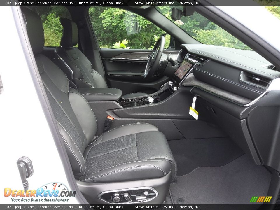 Front Seat of 2022 Jeep Grand Cherokee Overland 4x4 Photo #18