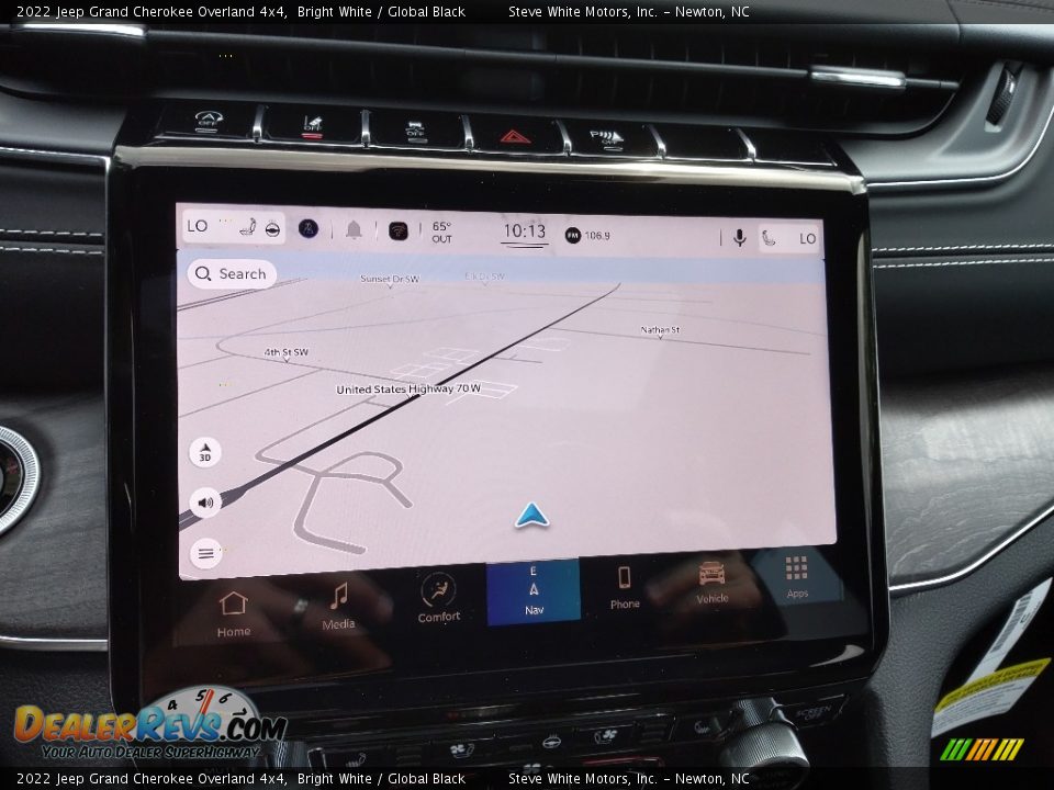 Navigation of 2022 Jeep Grand Cherokee Overland 4x4 Photo #24