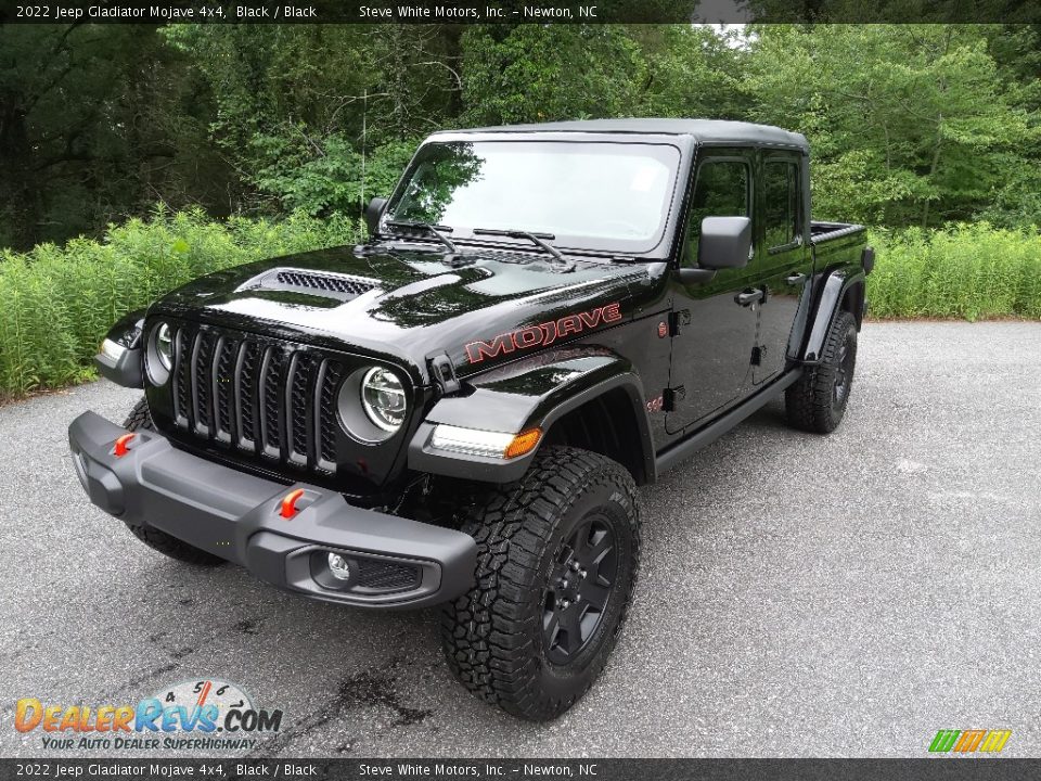 2022 Jeep Gladiator Mojave 4x4 Black / Black Photo #2