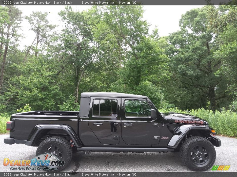 Black 2022 Jeep Gladiator Mojave 4x4 Photo #5