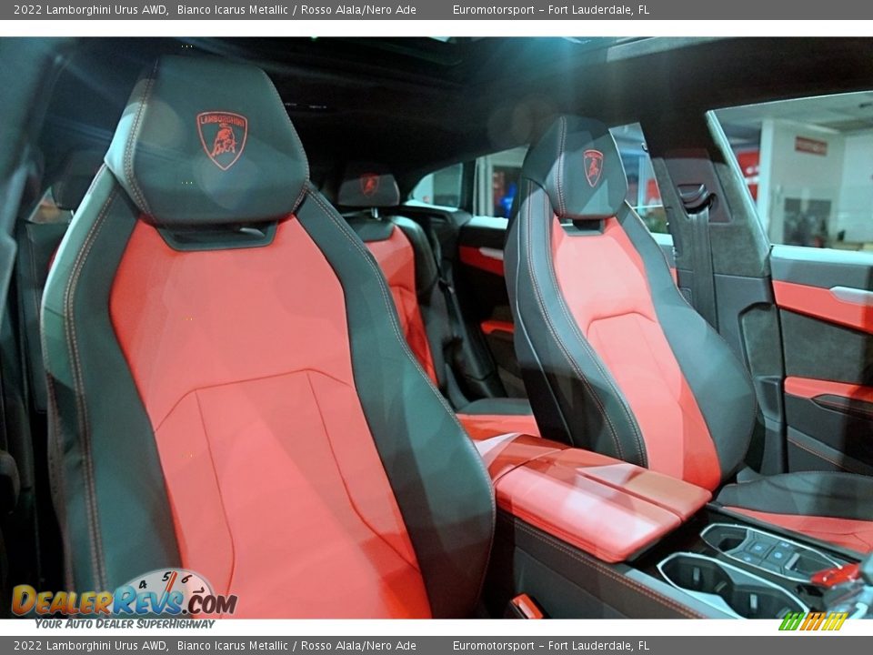 Front Seat of 2022 Lamborghini Urus AWD Photo #3