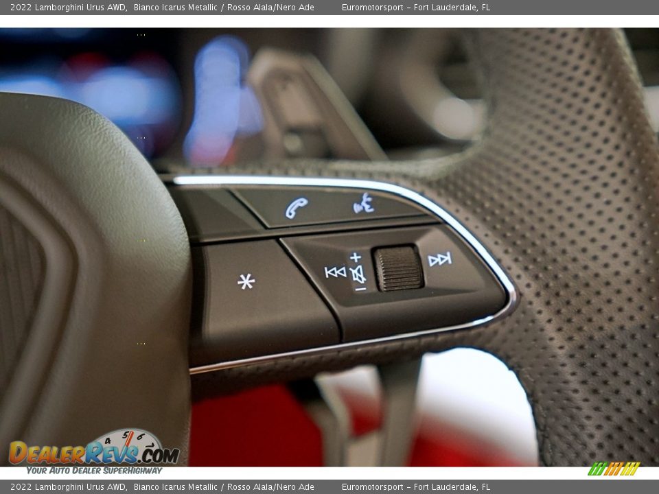2022 Lamborghini Urus AWD Steering Wheel Photo #31