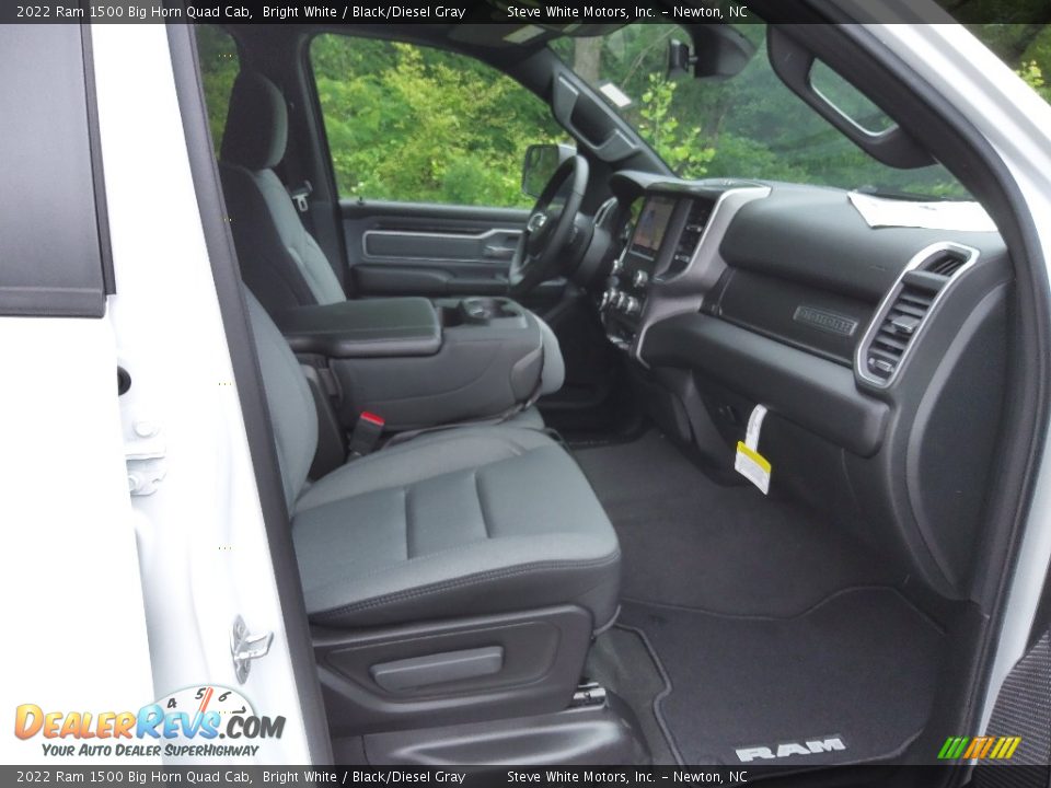 2022 Ram 1500 Big Horn Quad Cab Bright White / Black/Diesel Gray Photo #17