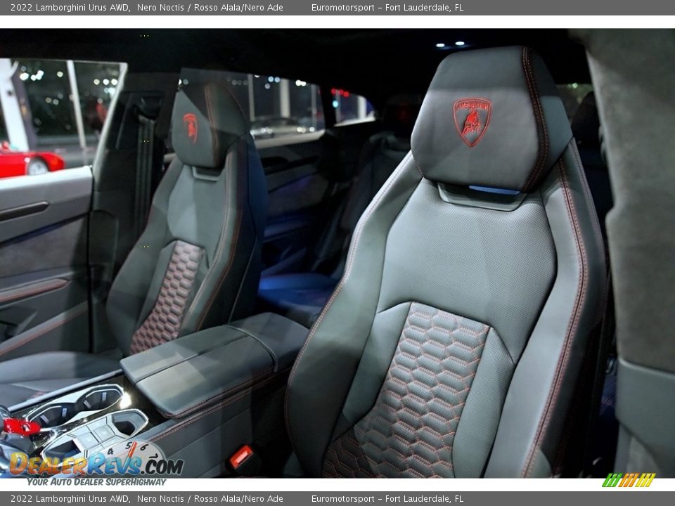 Front Seat of 2022 Lamborghini Urus AWD Photo #2
