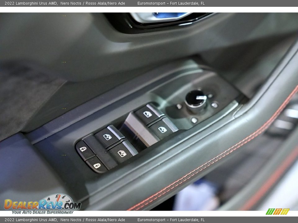Controls of 2022 Lamborghini Urus AWD Photo #26