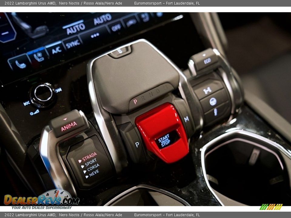 2022 Lamborghini Urus AWD Shifter Photo #34