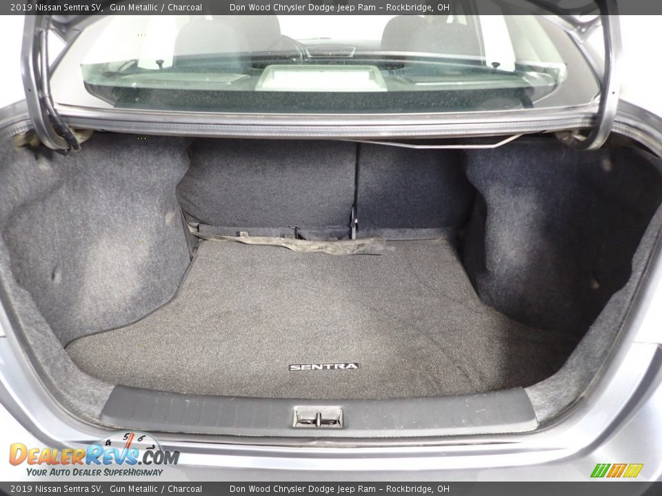 2019 Nissan Sentra SV Gun Metallic / Charcoal Photo #9