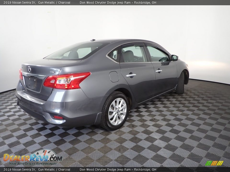 2019 Nissan Sentra SV Gun Metallic / Charcoal Photo #10