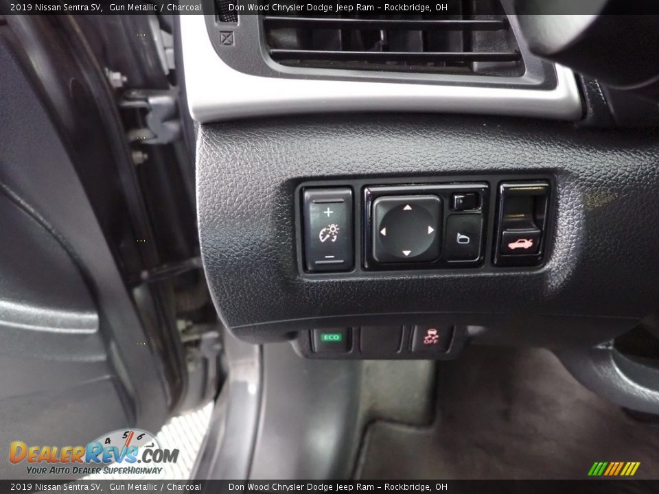 2019 Nissan Sentra SV Gun Metallic / Charcoal Photo #14