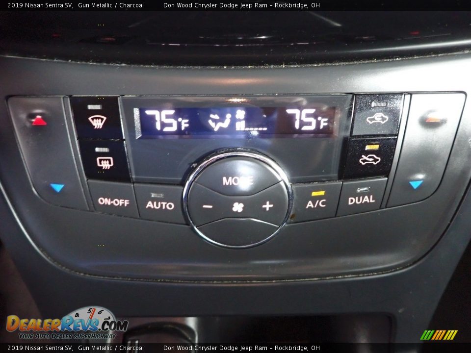 2019 Nissan Sentra SV Gun Metallic / Charcoal Photo #18