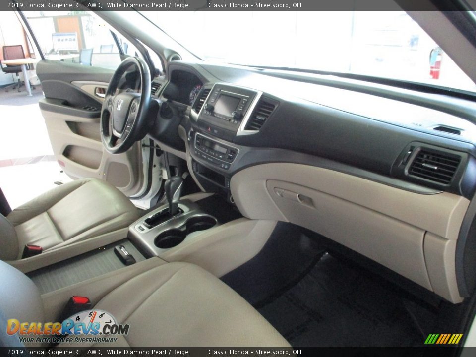 2019 Honda Ridgeline RTL AWD White Diamond Pearl / Beige Photo #15