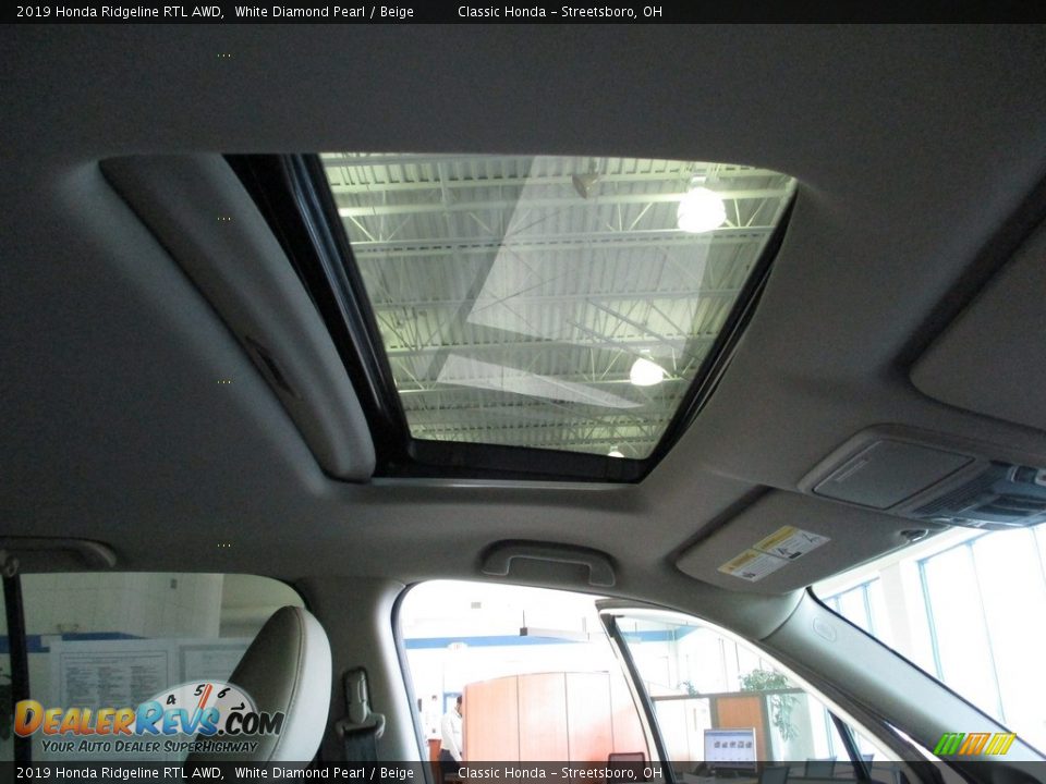 2019 Honda Ridgeline RTL AWD White Diamond Pearl / Beige Photo #17