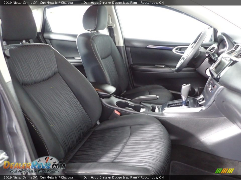 2019 Nissan Sentra SV Gun Metallic / Charcoal Photo #25