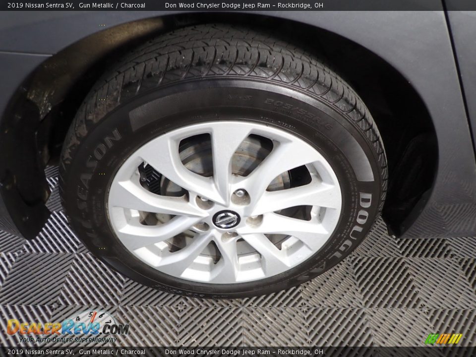 2019 Nissan Sentra SV Gun Metallic / Charcoal Photo #28