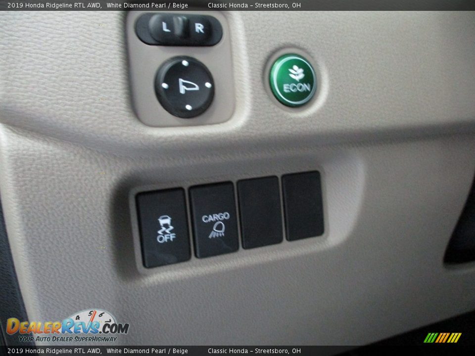 2019 Honda Ridgeline RTL AWD White Diamond Pearl / Beige Photo #32