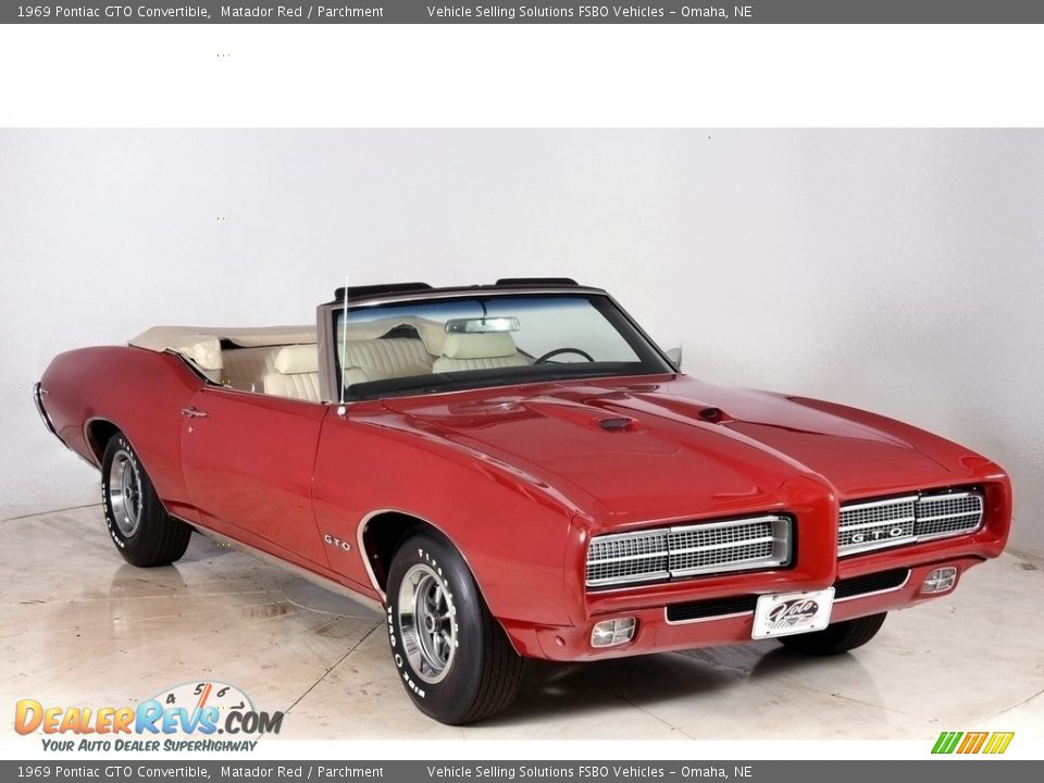 Front 3/4 View of 1969 Pontiac GTO Convertible Photo #1