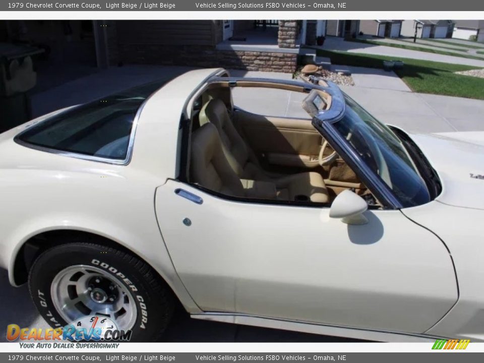 1979 Chevrolet Corvette Coupe Light Beige / Light Beige Photo #7