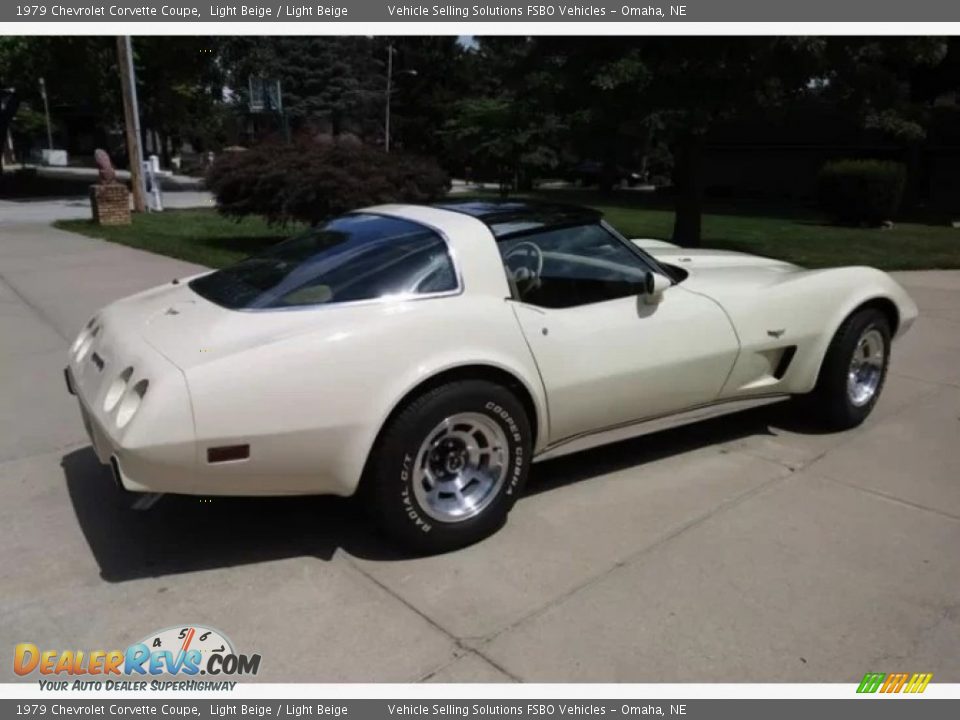 1979 Chevrolet Corvette Coupe Light Beige / Light Beige Photo #18