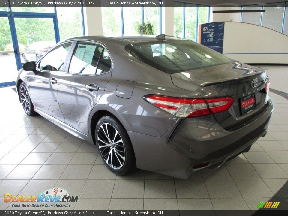 2020 Toyota Camry SE Predawn Gray Mica / Black Photo #9