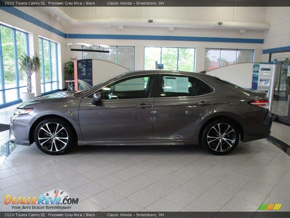 2020 Toyota Camry SE Predawn Gray Mica / Black Photo #10