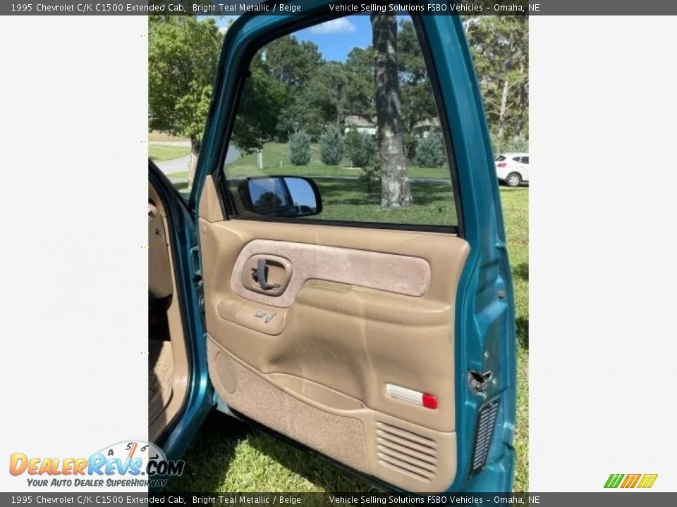 Door Panel of 1995 Chevrolet C/K C1500 Extended Cab Photo #4