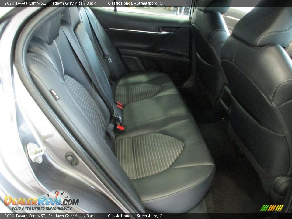 2020 Toyota Camry SE Predawn Gray Mica / Black Photo #19