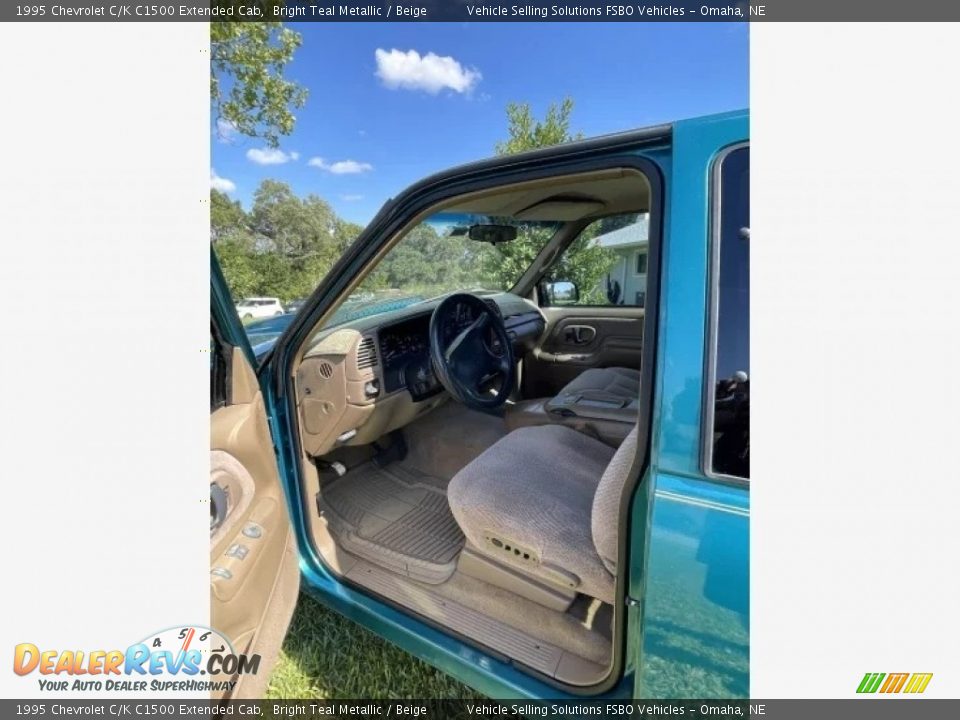 Front Seat of 1995 Chevrolet C/K C1500 Extended Cab Photo #9