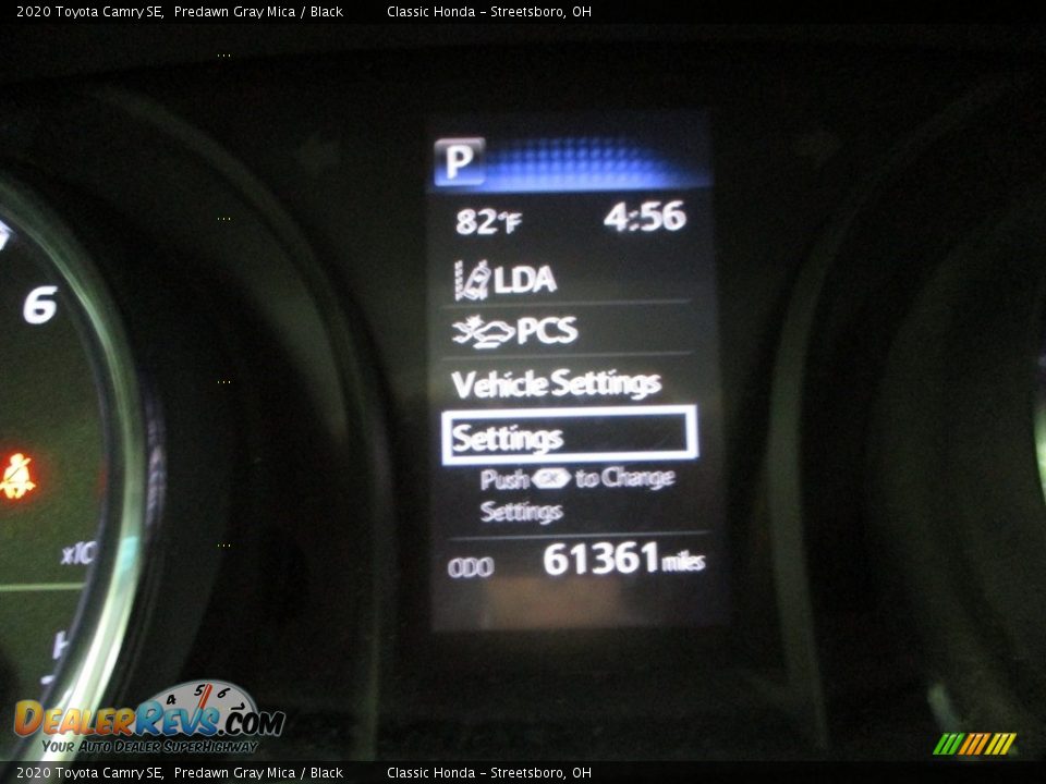 2020 Toyota Camry SE Predawn Gray Mica / Black Photo #32