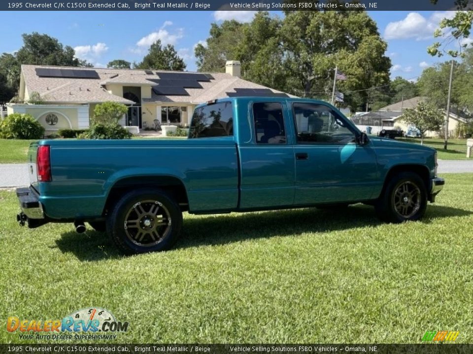 1995 Chevrolet C/K C1500 Extended Cab Bright Teal Metallic / Beige Photo #24