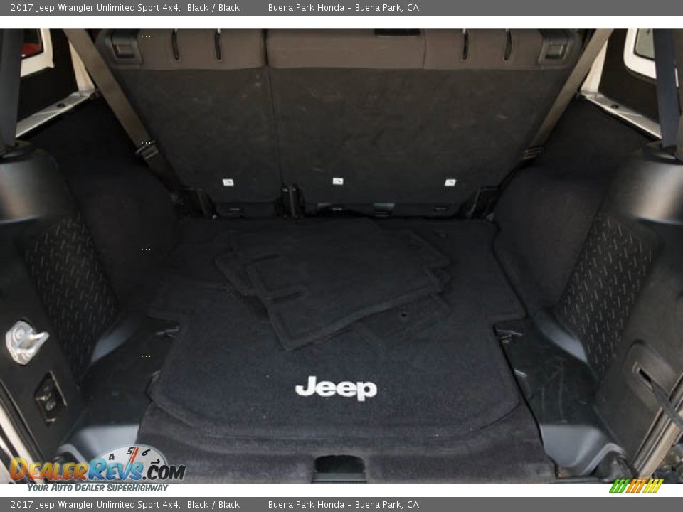 2017 Jeep Wrangler Unlimited Sport 4x4 Black / Black Photo #19