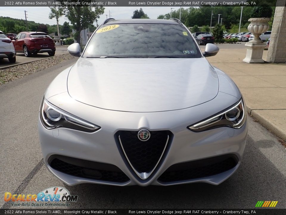 2022 Alfa Romeo Stelvio Ti AWD Moonlight Gray Metallic / Black Photo #8